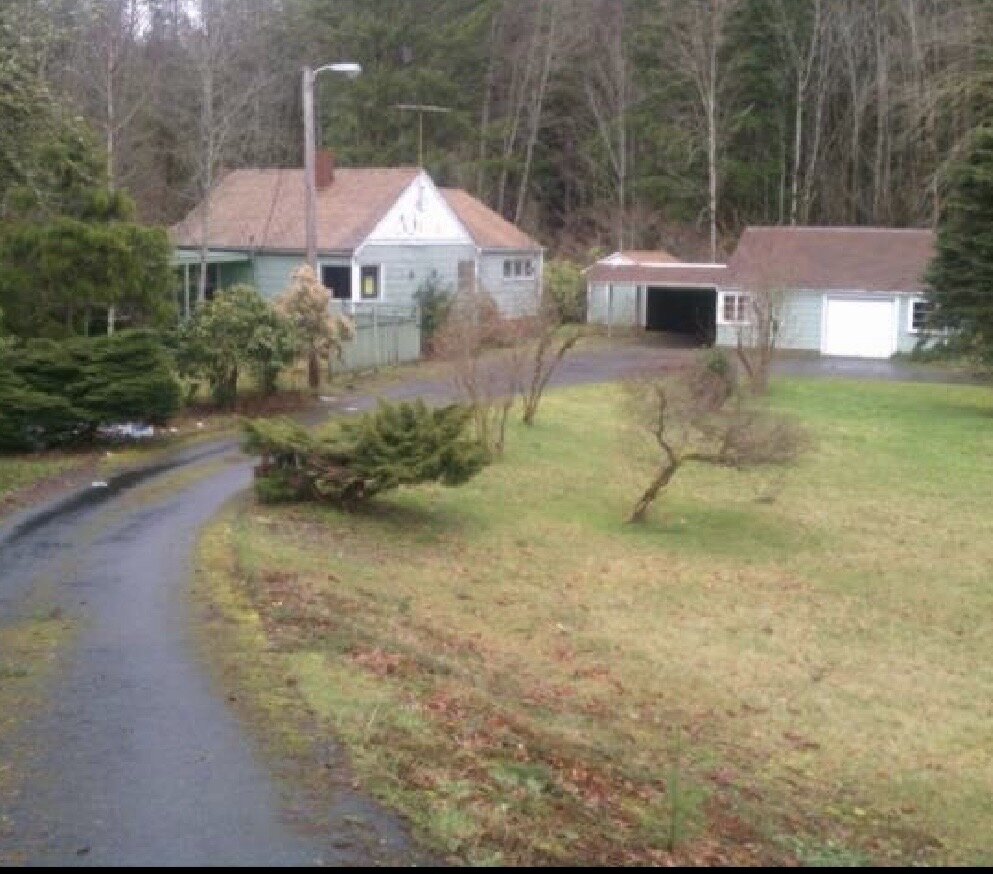 older home in Port OrchardWashington