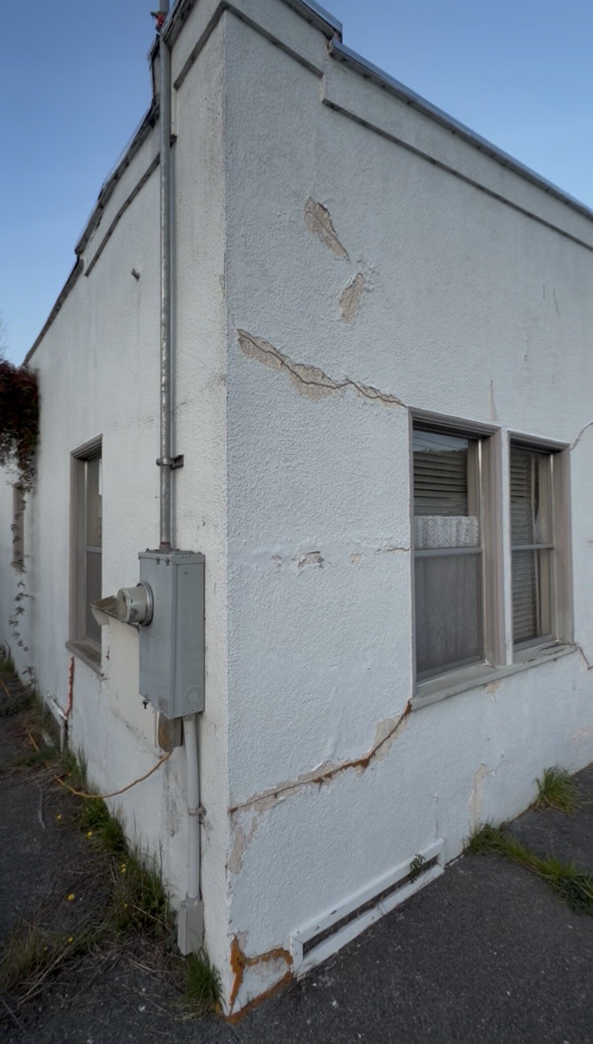Fixer house in Rio Dell