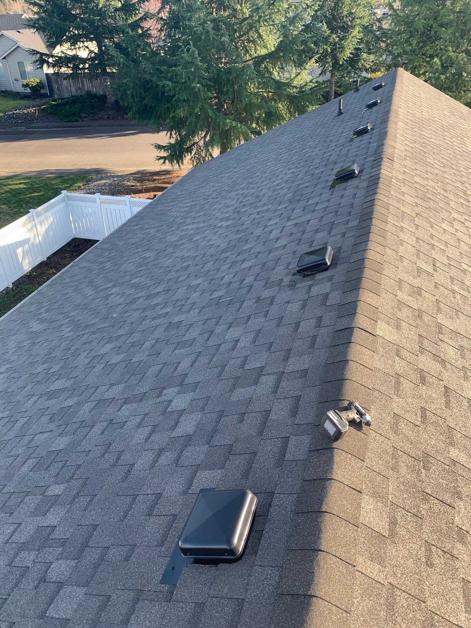 Dave Ruble re-roofing job in Sutherlin Oregon 