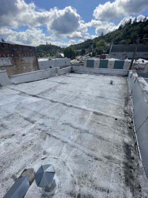 leaky roseburg commercial flat membrane roof 
