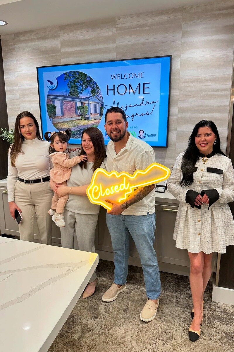 Happy Louisville KY family after selling their house fast for cash to Your Local Home Buyer