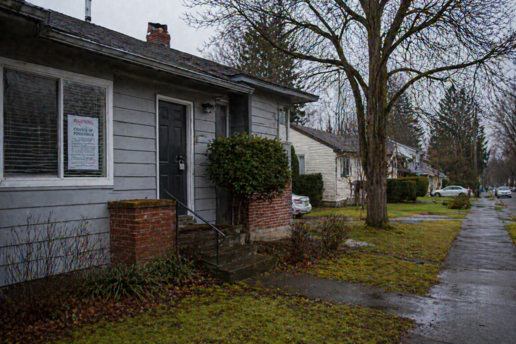 Home after foreclosure trustee sale Everett WA — 20 days to vacate Washington state nonjudicial foreclosure