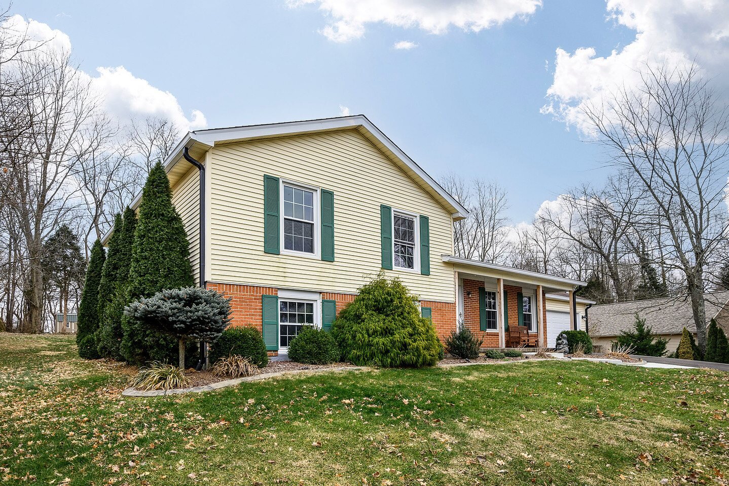 Ranch home in Georgetown, Indiana purchased for cash by Howard Buys