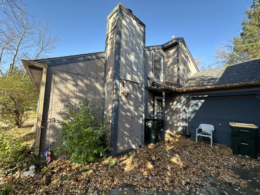 Round Lake Beach, IL home before renovation, deferred repairs, purchased as-is by Greentown Home Buyers
