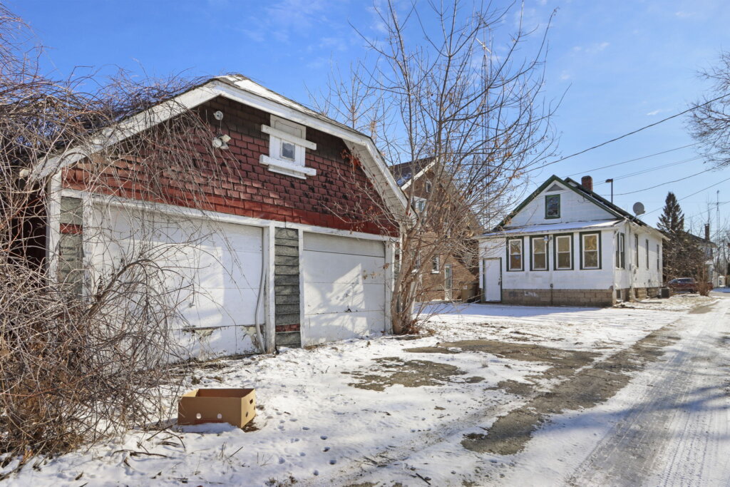We bought this Kenosha County home after the seller had trouble finding a buyer elsewhere. We made a fair offer, and it worked for both sides.