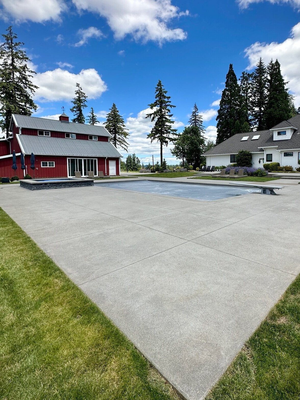 Pool deck cleaning in Lake Oswego