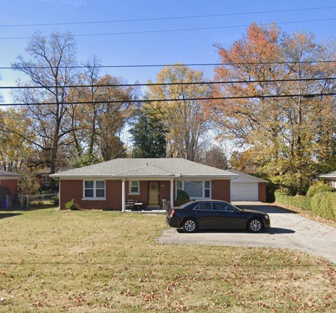 6504 Upper Hunters Trace Louisville, KY 40216