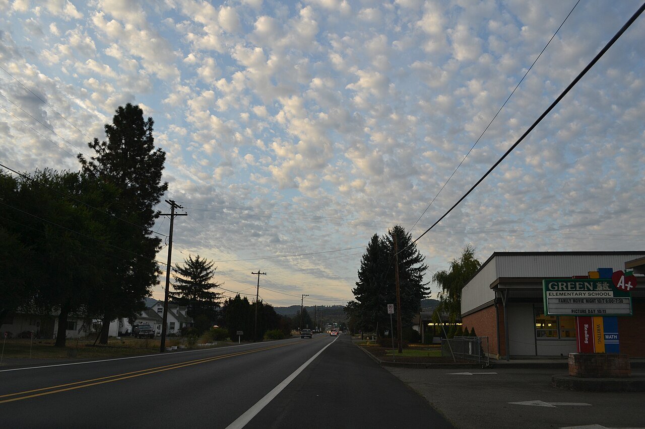 Street beside Green Elementary School in Green, Oregon
