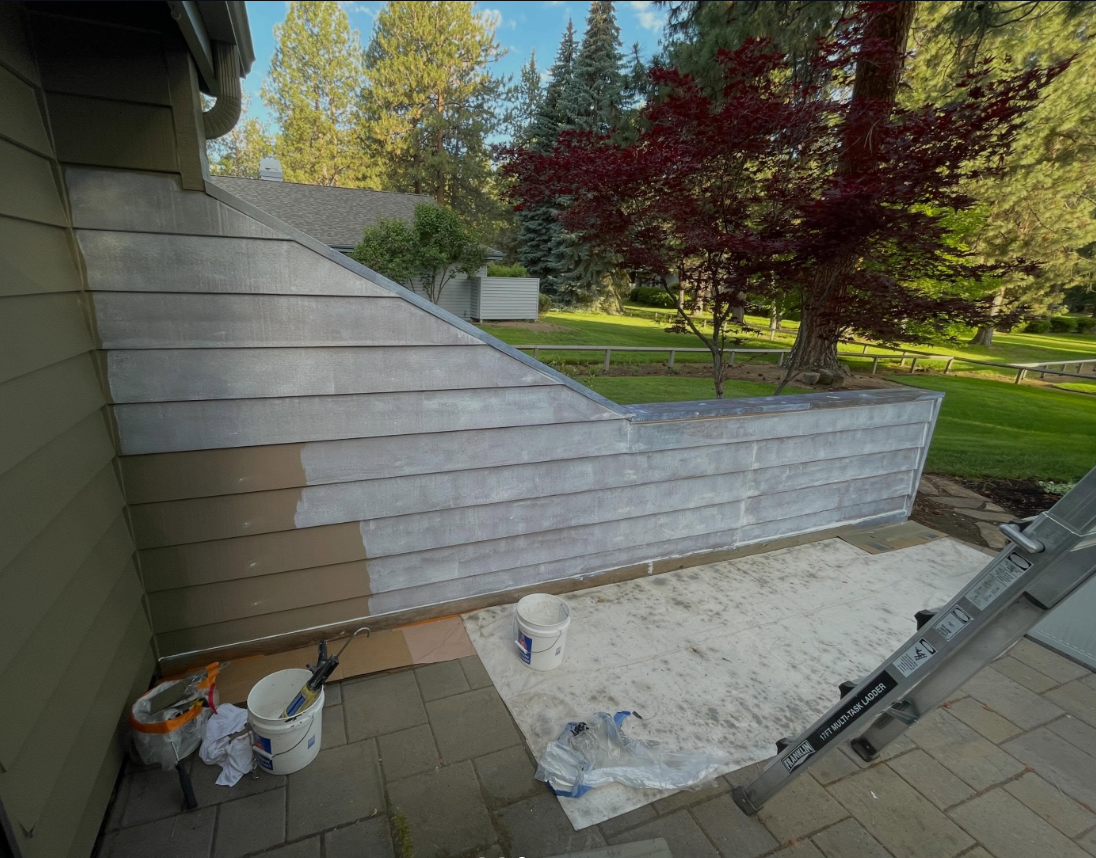 worker remodeling a home in Bend