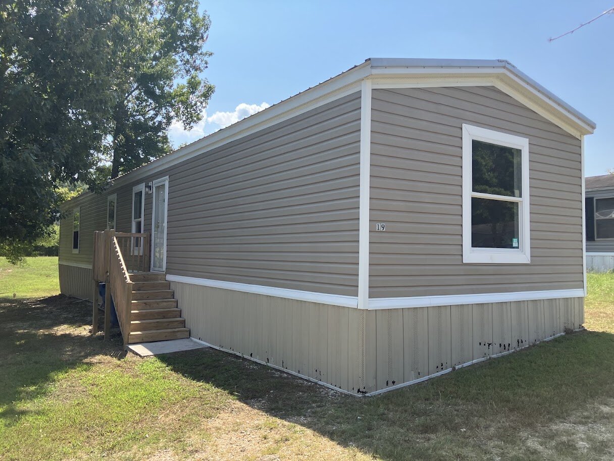 North Georgia Mobile Home Buyers buys single wide mobile homes in parks
