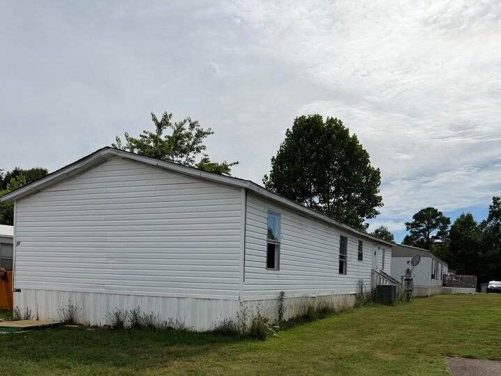 Mobile home for sale in Conover, North Carolina