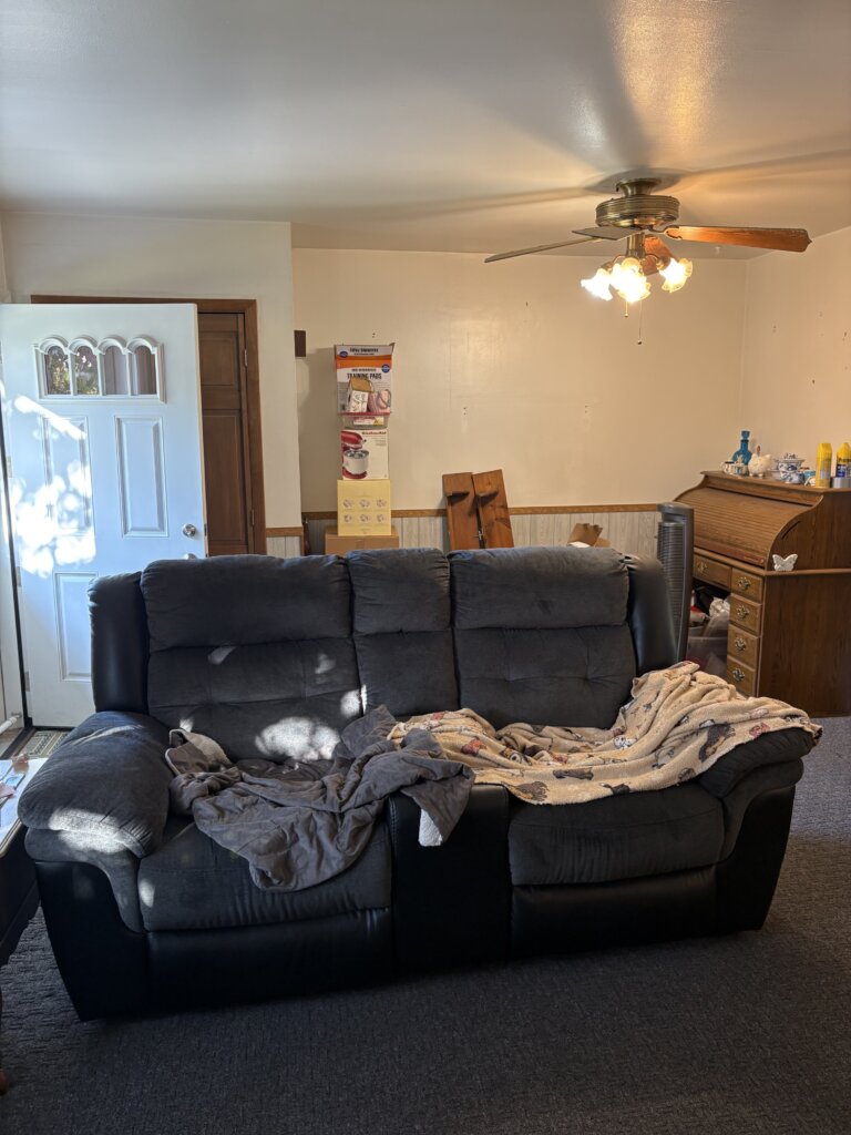 Original front living room at 4 Rambo Terrace before renovation