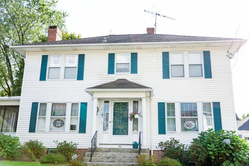 House sold as-is without repairs, cleaning, or showings