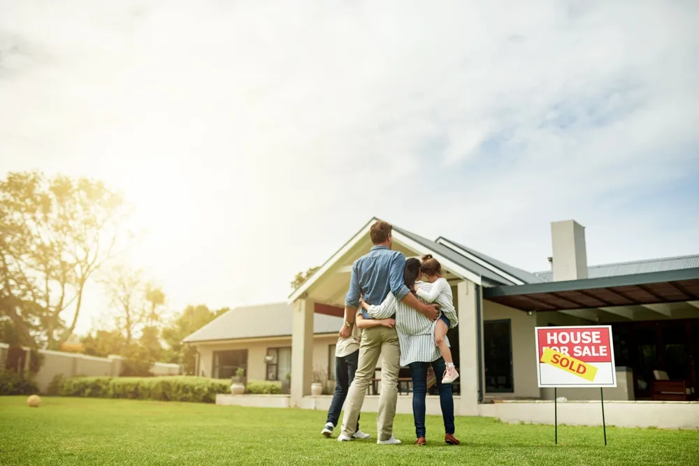 Homeowner ready to sell a house and explore flexible cash offer options