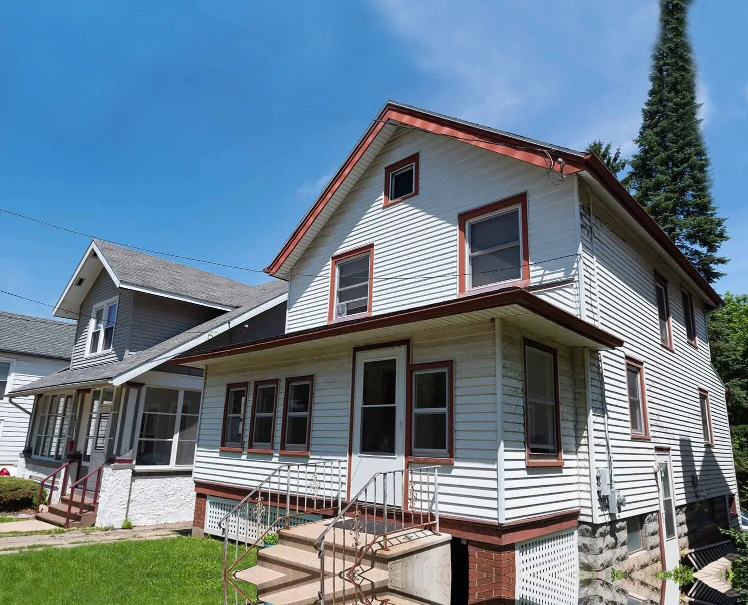 Vacant house sold as-is without repairs, cleaning, or showings