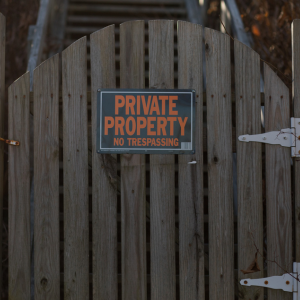 Sell a house with Squatters