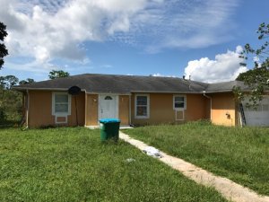 We buy houses